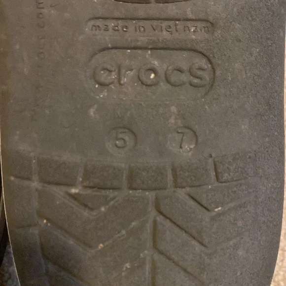 Crocs - Picture 6 of 10